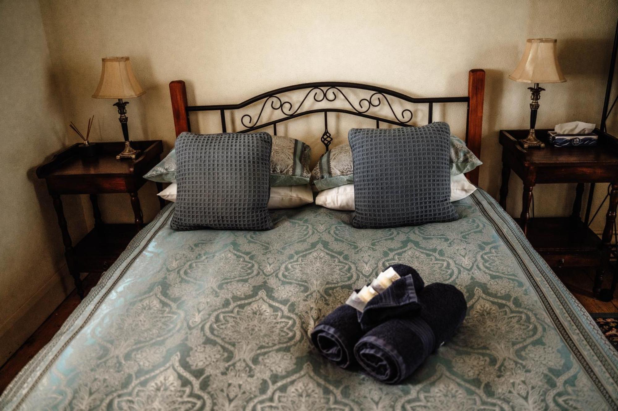 Vale Of Avoca Hotel Charlton Buitenkant foto