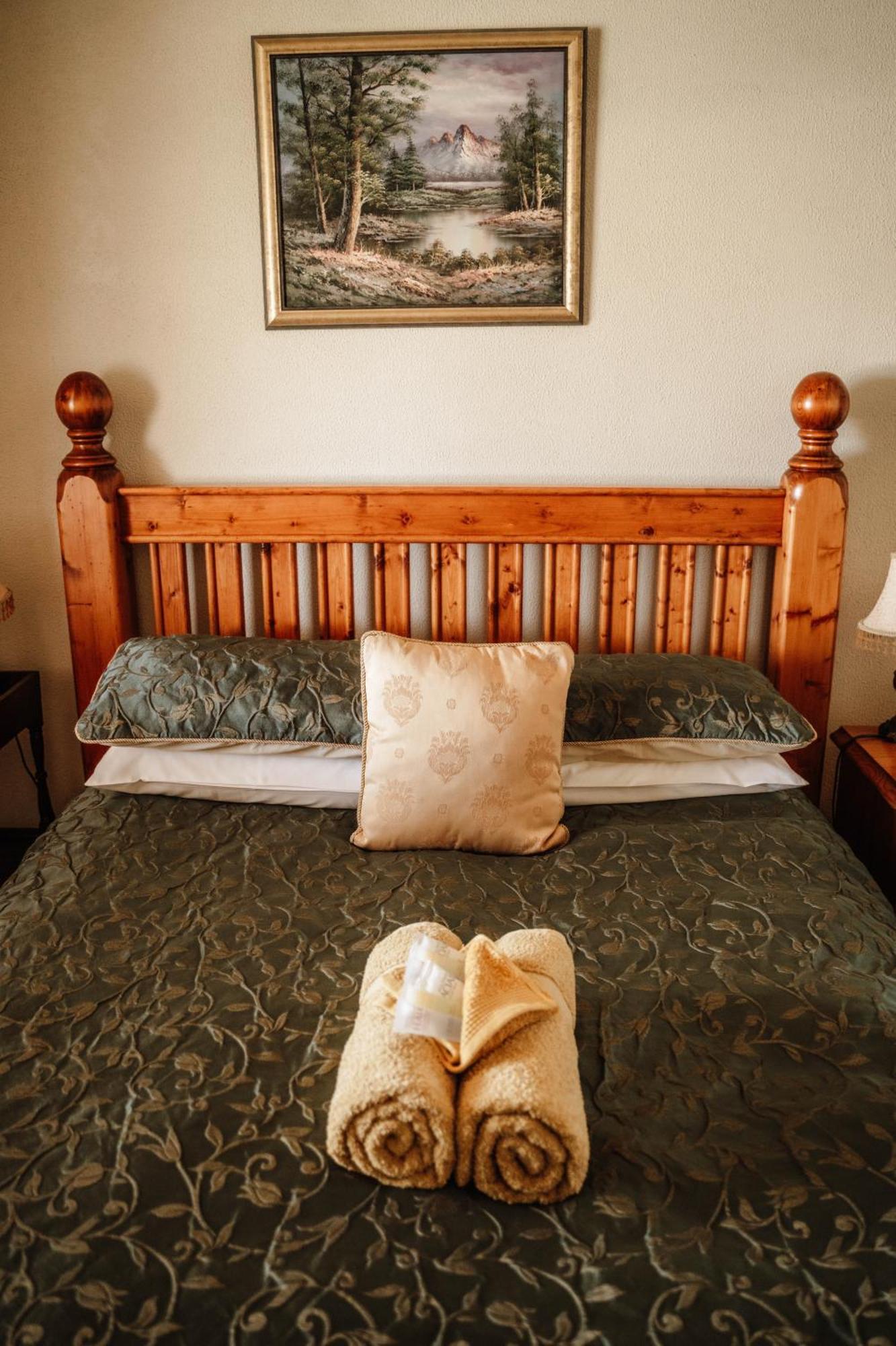 Vale Of Avoca Hotel Charlton Buitenkant foto