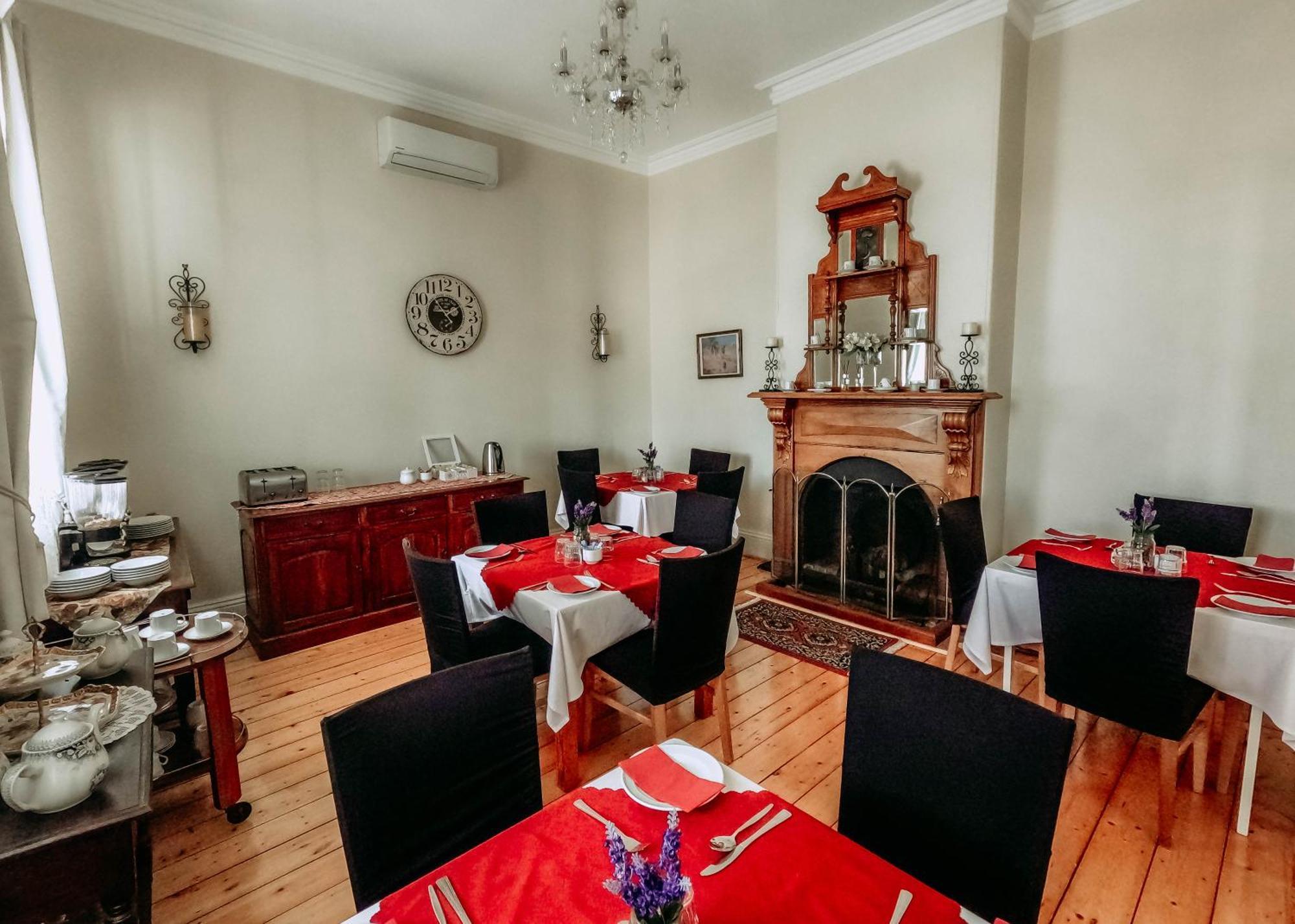 Vale Of Avoca Hotel Charlton Buitenkant foto